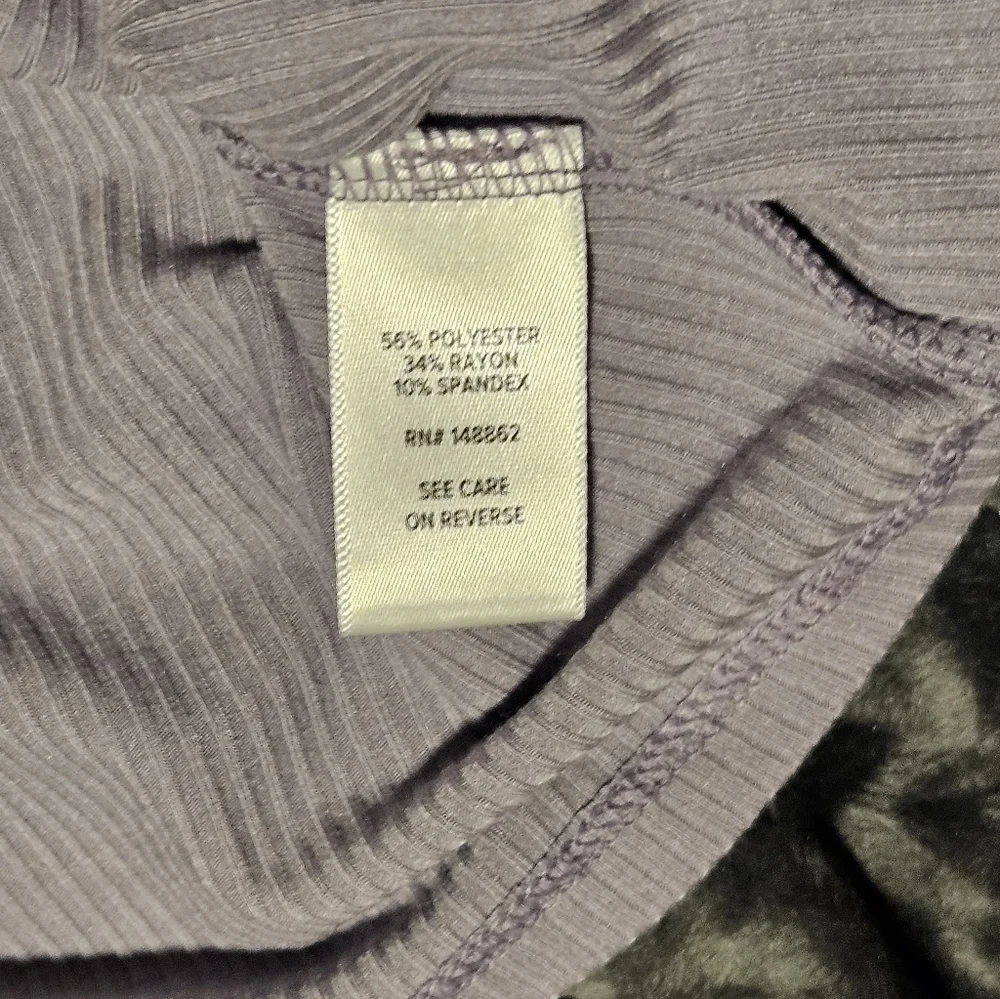 Torrid Super Soft Ribbed High Neck Tank Top in Dusk Size 1X NWT - Picture 12 of 13